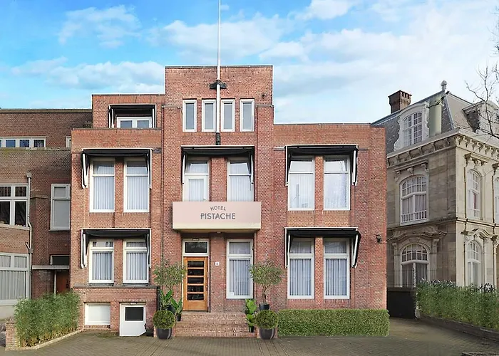 Apartahotel Pistache 4*