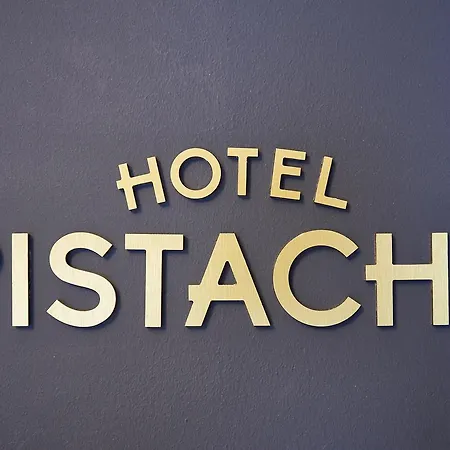 מלון דירות Pistache 4*