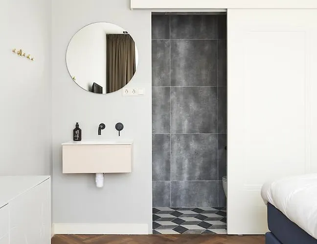 Pistache アパートホテル 4*